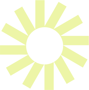 Gráfico estilizado de um sol amarelo com um centro circular e raios retangulares radiantes sobre um fundo transparente, usado como elemento decorativo para criar uma atmosfera animada e energética